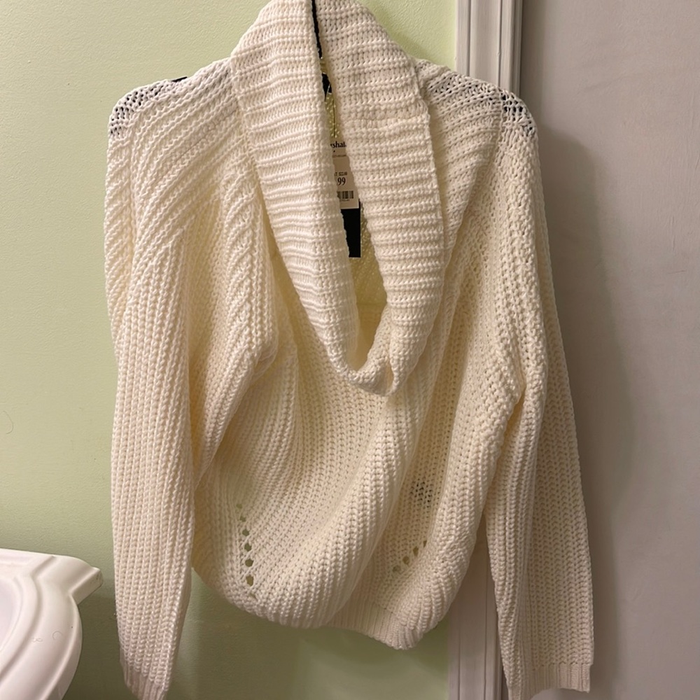 Knit sweater